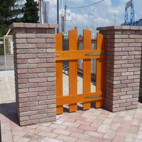 23847137_776164535888434_1554710863505425874_o Téglakő