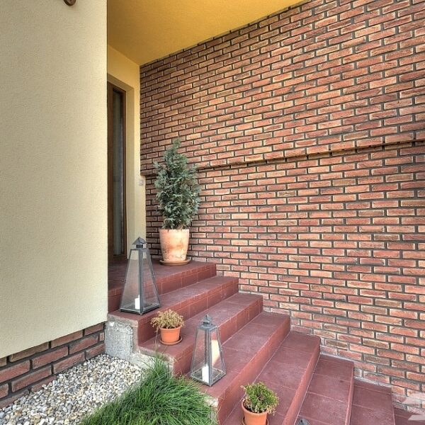 dsc_3555_hdr_0 BRICK